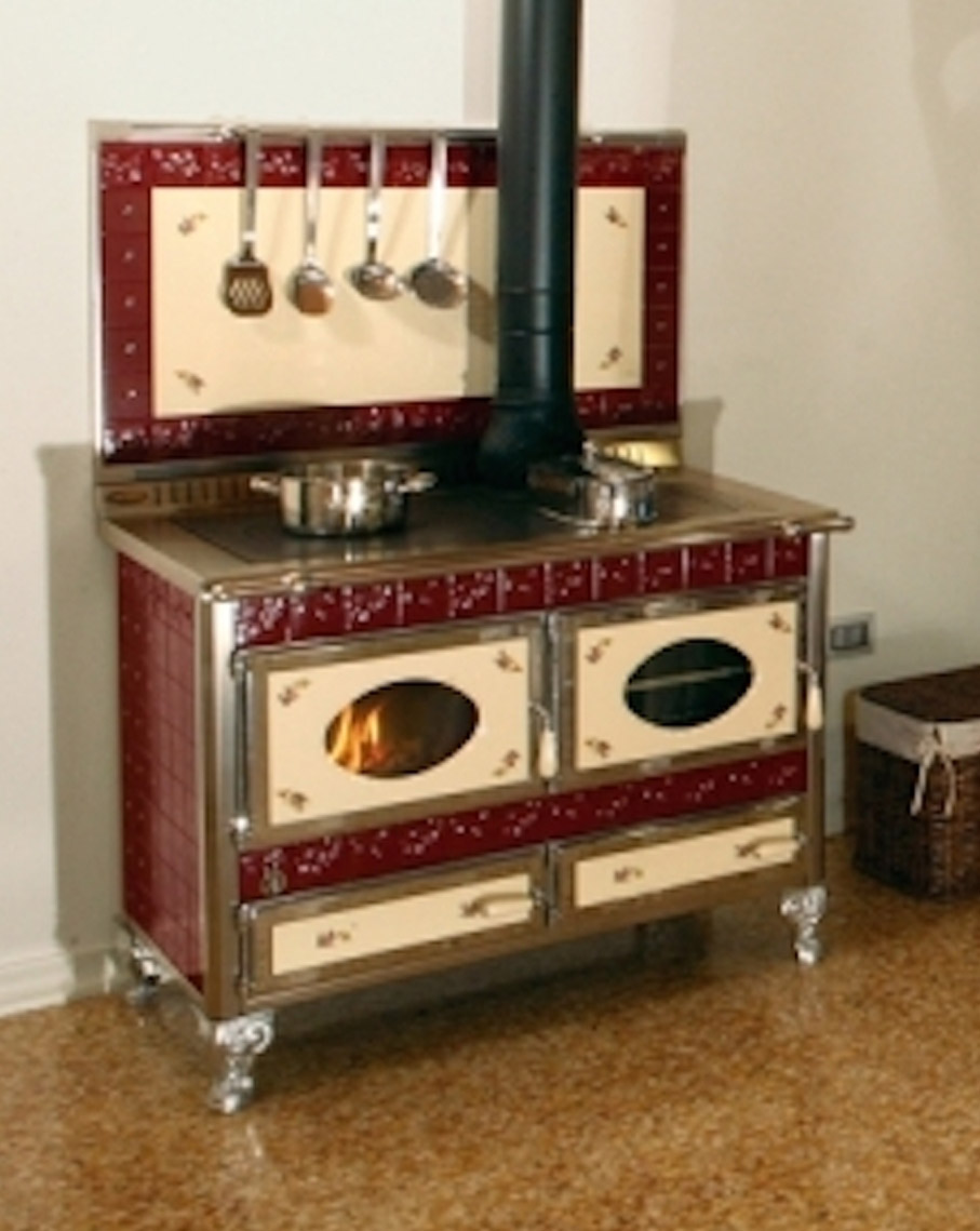 cuisiniere-a-bois-wekos-valence-drome-ardeche-01 Wekos, marque cuisinières à bois disponible sur Valence et dans toute la Drôme et l'Ardèche avec Poêle & Ambiance