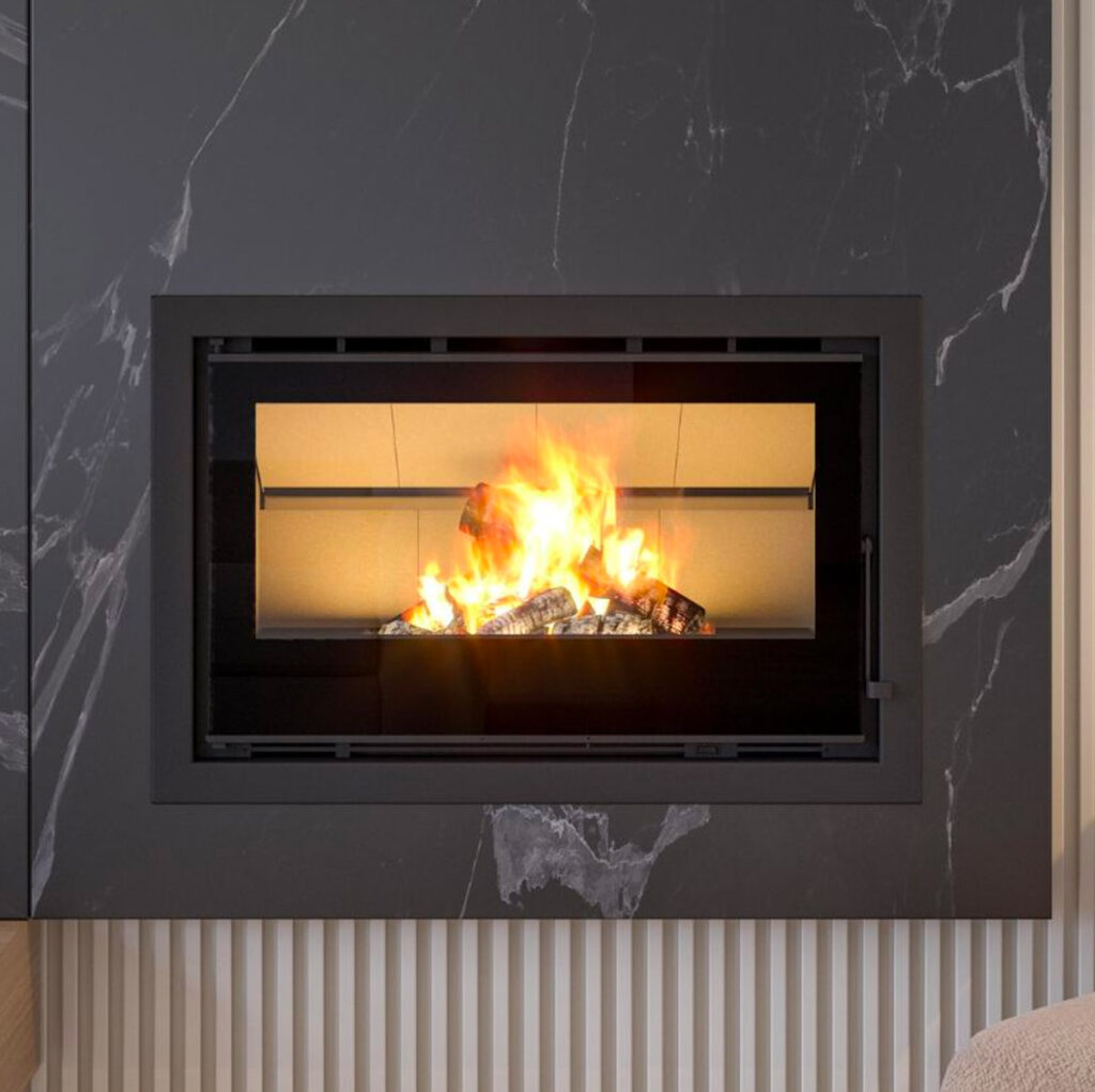 Insert et foyer à bois Chama Crystal 88 Vermiculite chez Poêle & Ambiance sur Valence (Drôme Ardèche)