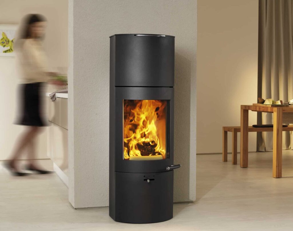 Poêle à bois Austroflamm Tower Xtra 2.0 chez Poêle & Ambiance sur Valence (Drôme Ardèche)