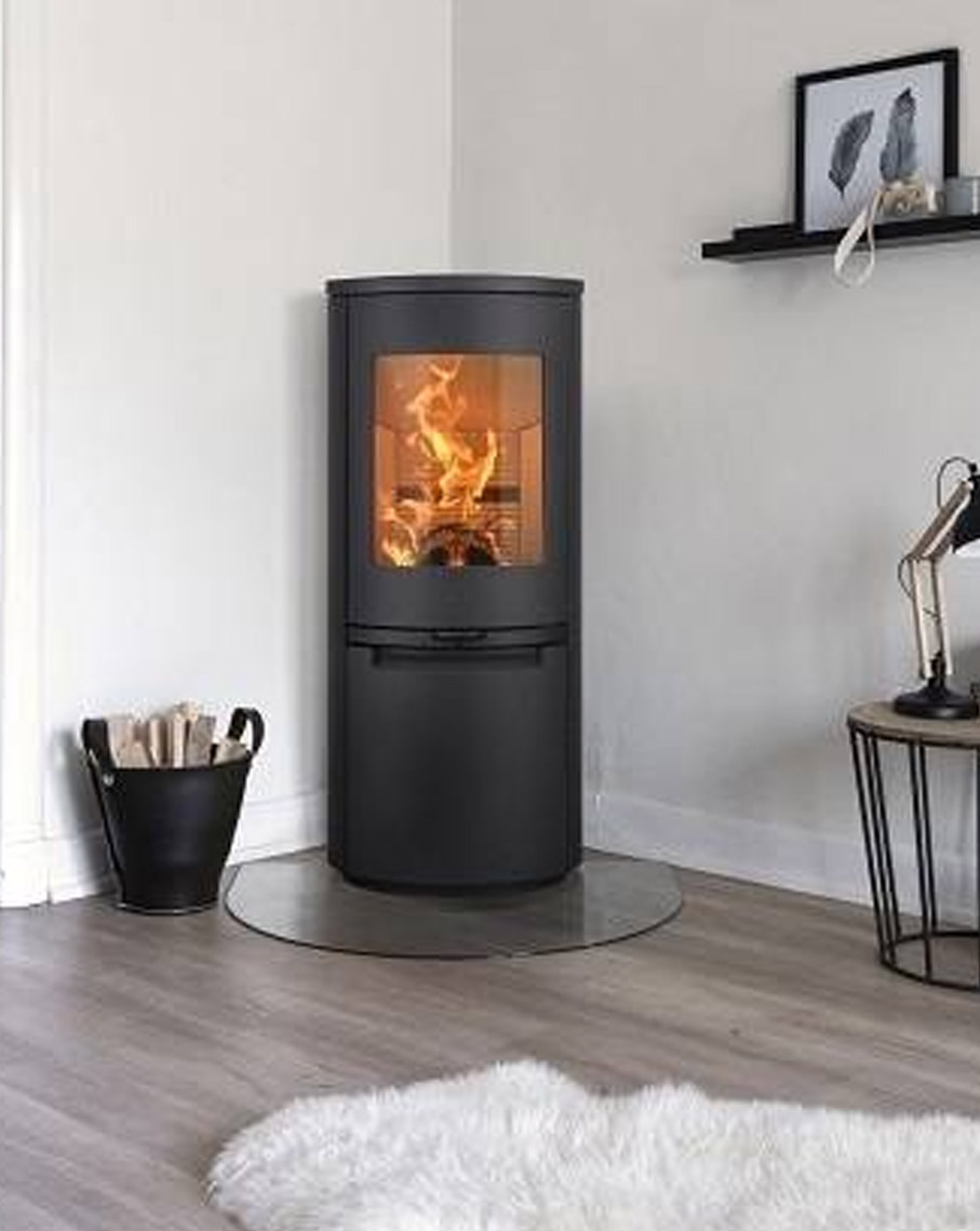 Heta, marque de poêles à bois disponible sur Valence et dans toute la Drôme et l'Ardèche avec Poêle & Ambiance