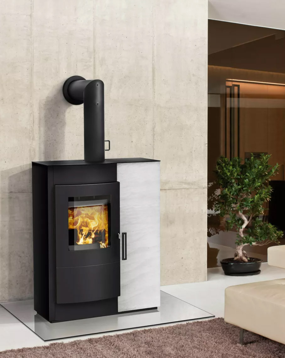 Rika, marque de poêles à bois disponible sur Valence et dans toute la Drôme et l'Ardèche avec Poêle & Ambiance