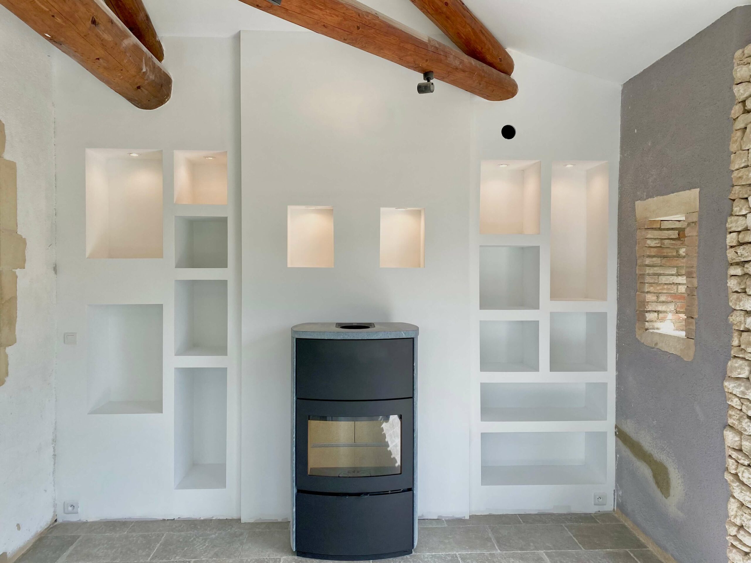 Installation d’un poêle à bois Scan-Line Beta 1000 à Valence (Drôme)